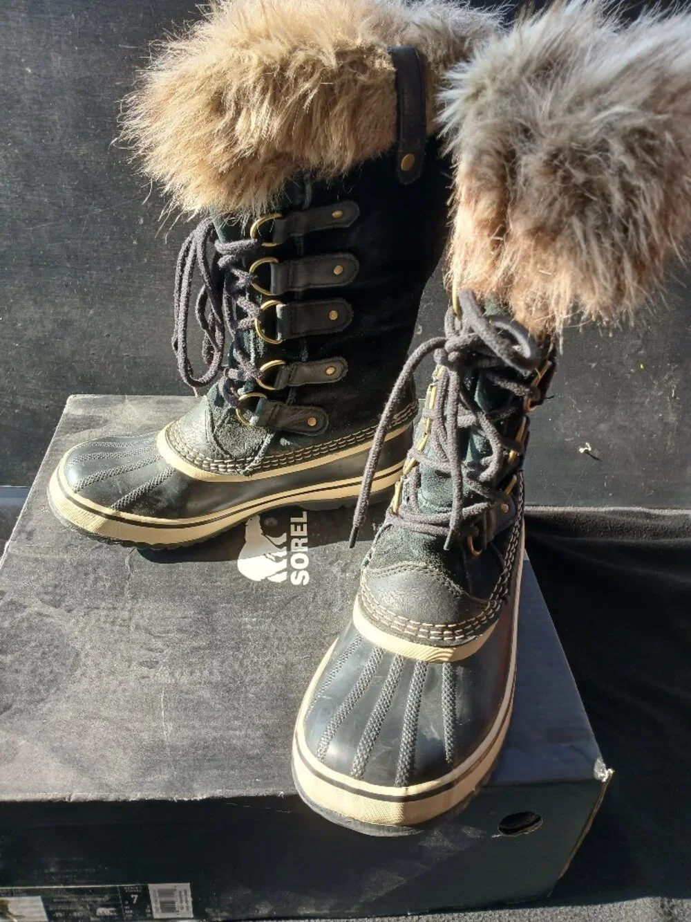 Sorel Tofino II Winter Boots (Size 7) — Leather, Roomy & Snow-Ready!